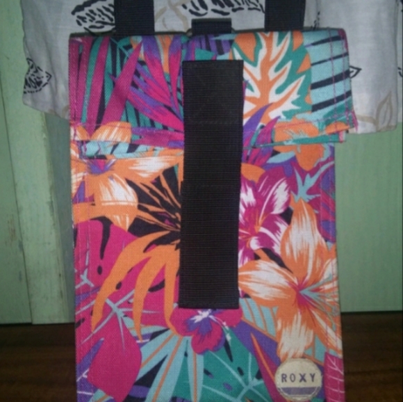 Roxy Cooler - Picture 2 of 3